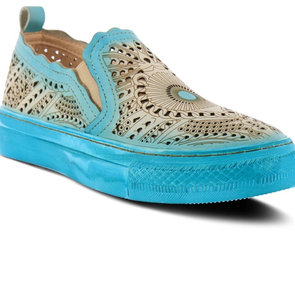L'ATISTE Hanna Slip On Sneakers Loafers Blue Cream Scallop trim SZ 5 WORN 1X - Picture 1 of 14